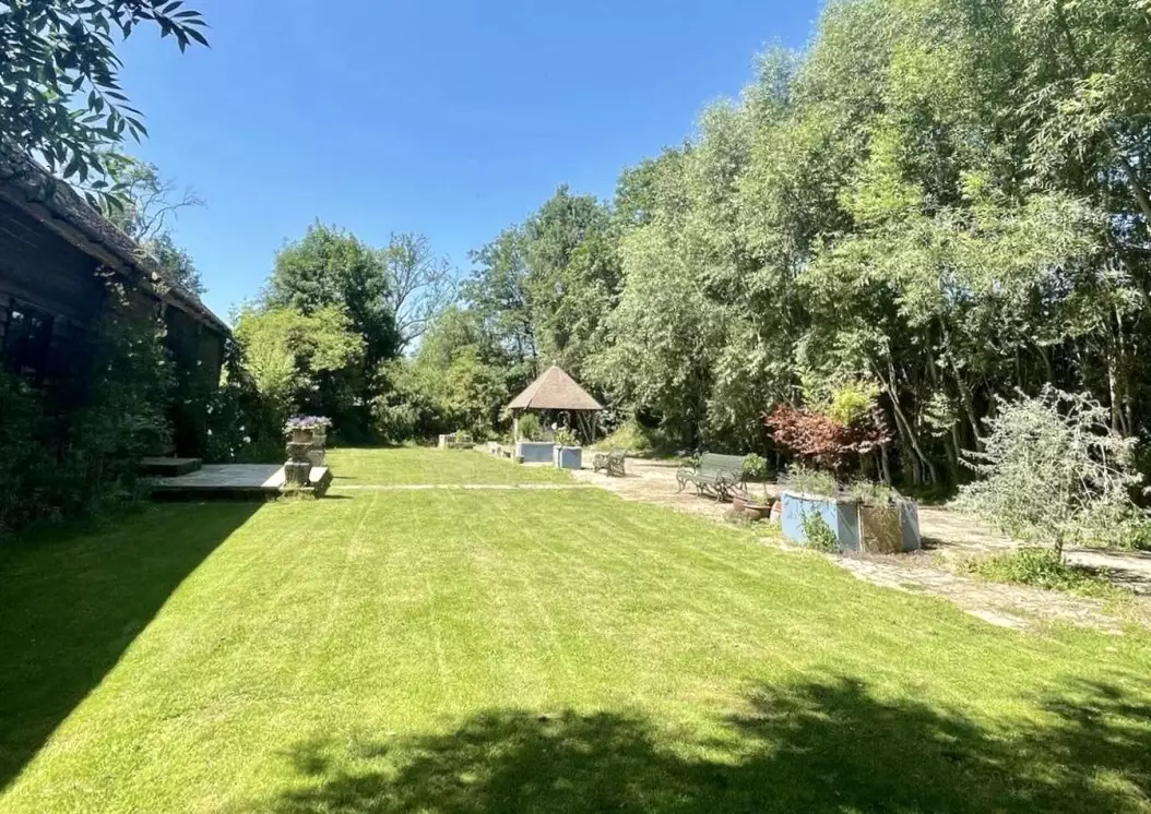 Pulborough Barn for 14 - 18 guests image 3